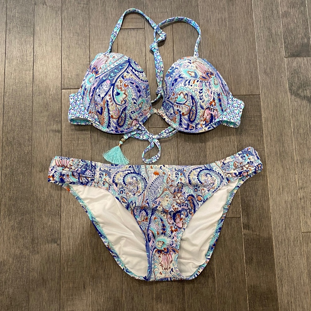EUC Victoria's Secret The Fabulous Push-Up Swim Bikini Top & Knockout Bottom Set